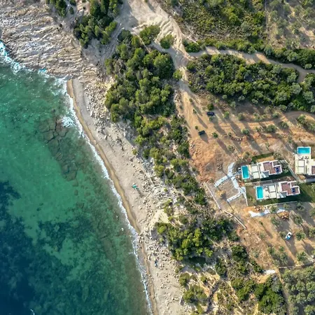 Villa Ikies Fari Skála Marión